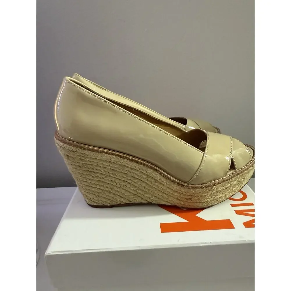 MICHAEL MICHAEL KORS $185 NUDE PATENT LEATHER WEDGE PEEPTOE HEELS SZ 7M